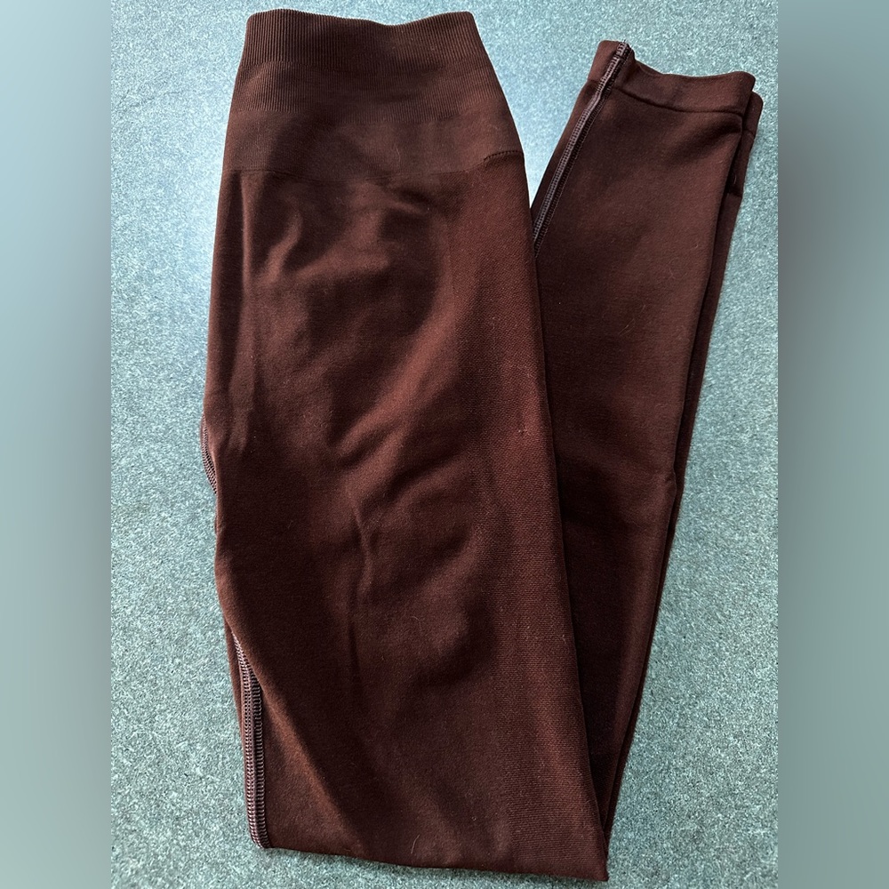 Alphalete Rich Brown Leggings (basically new)